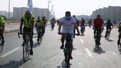 صورة وزير الرياضة يشارك بماراثون الدراجات بالشروق