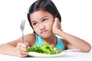 5 طرق "مخادعة" لجعل أطفالك يأكلون "الخضار"