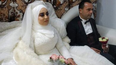 صورة تهنئة للعروسين الاستاذ لطفي خماسية علي عروسته فاطمة بودقة