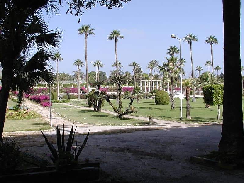 حديقه وقصر انطونياديس