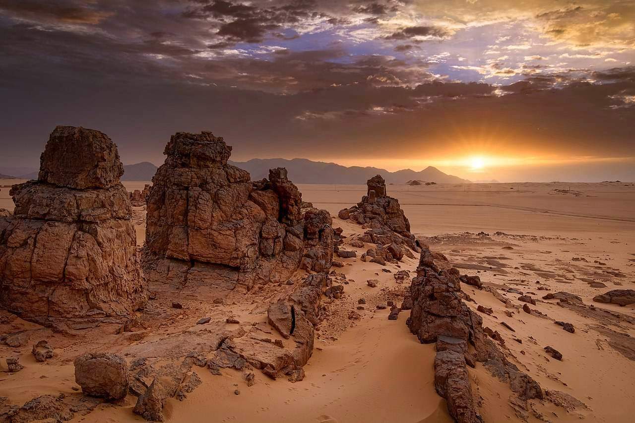صحراء طاسيلي ناجر الجزائر