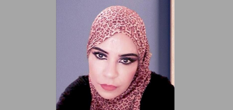 الكاتبة أميمة عبدالعزيز