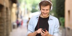 البودكاست: كيف أصبح صديق الشباب في عصر السرعة؟