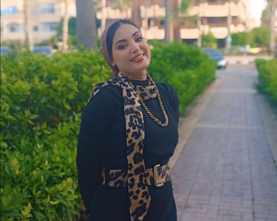 الفنانة رانيا محمد